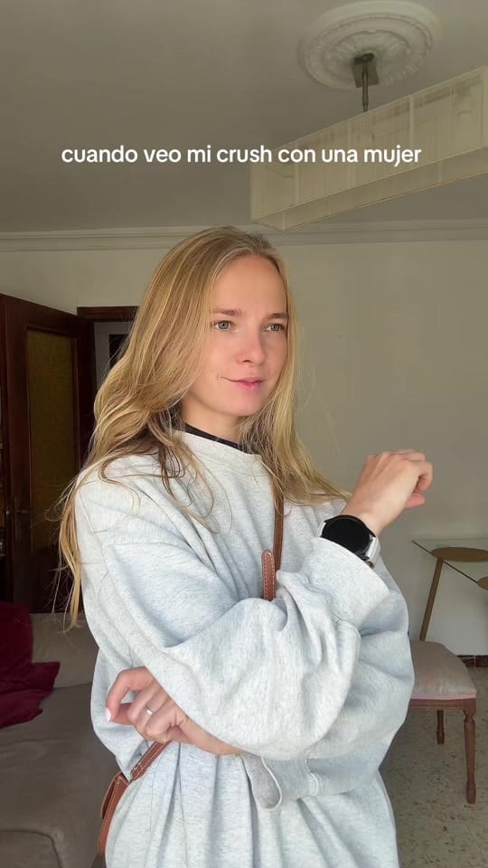 Post 2 by Sasha la rubia on TikTok (video)