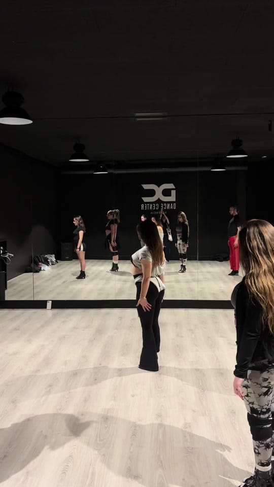 Post 5 by Angela Villa Castello on TikTok (video)