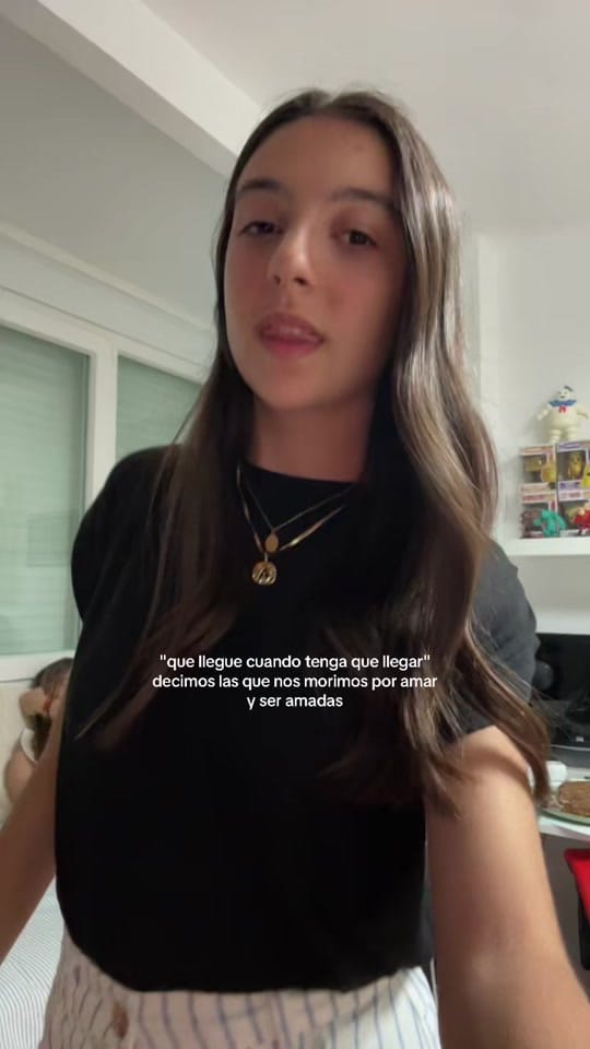 Post 2 by anaa on TikTok (video)