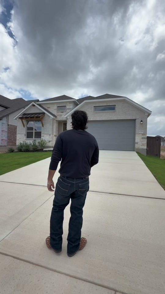 Post 2 by Closed With Carlos🏡 on TikTok (video)