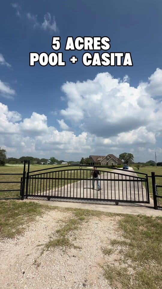 Post 1 by Closed With Carlos🏡 on TikTok (video)