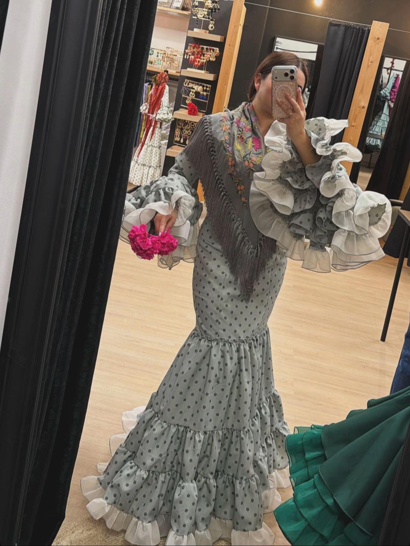 Post 4 by LIBERATESHOP on TikTok (video)