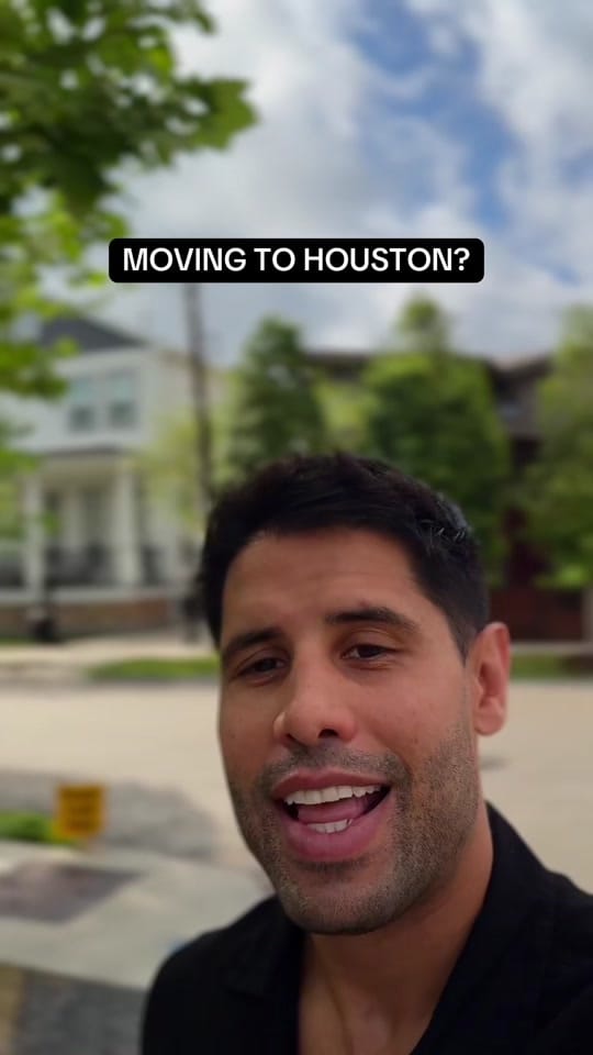 Post 5 by Enrique ➡️ Houston Apartments on TikTok (video)