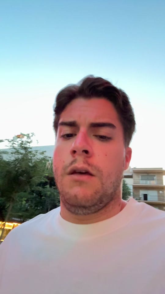 Post 1 by alesantello on TikTok (video)