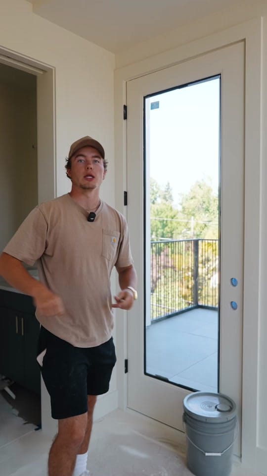 Post 3 by Helikson Brothers on TikTok (video)