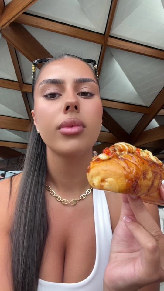Post 9 by Celin Mazloum on TikTok (video)