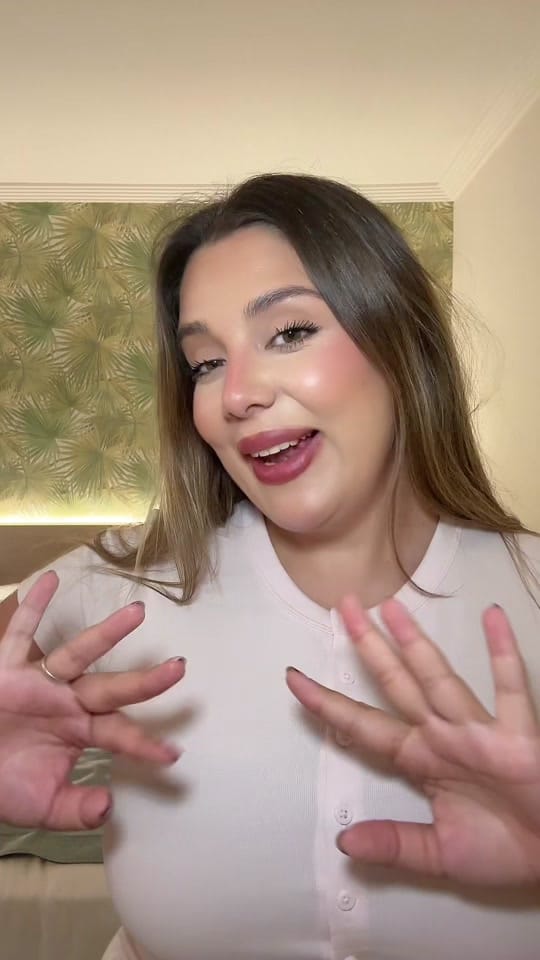 Post 10 by Claudia Miñano on TikTok (video)