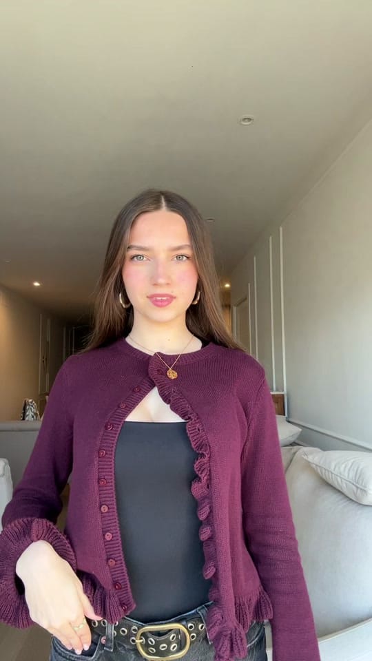 Post 8 by valentina on TikTok (video)