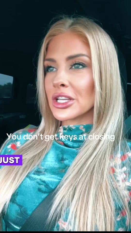 Post 6 by Twinningforthegram on TikTok (video)