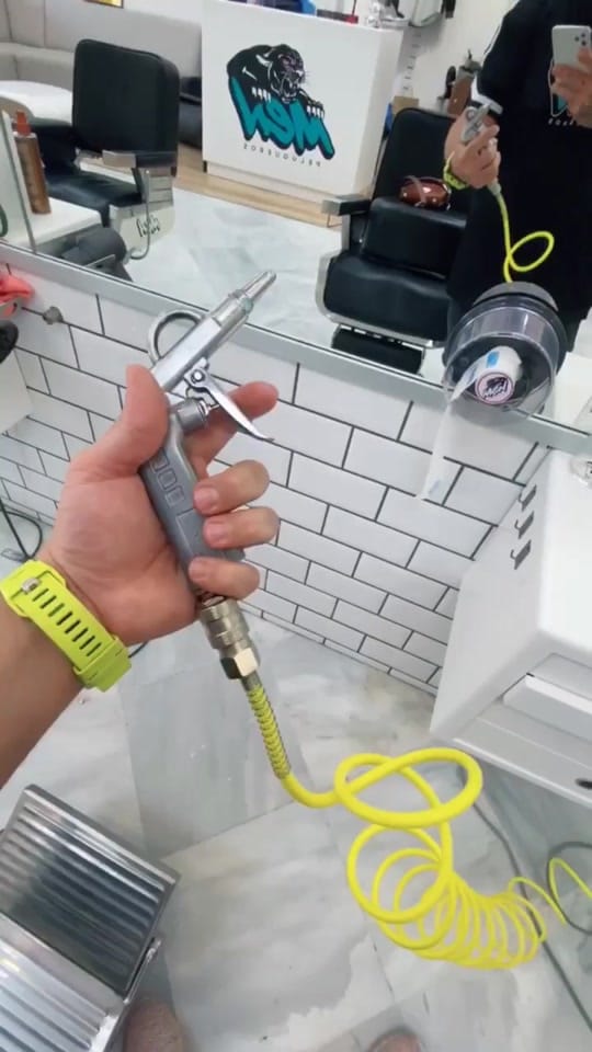 Post 10 by Menpeluqueros® on TikTok (video)