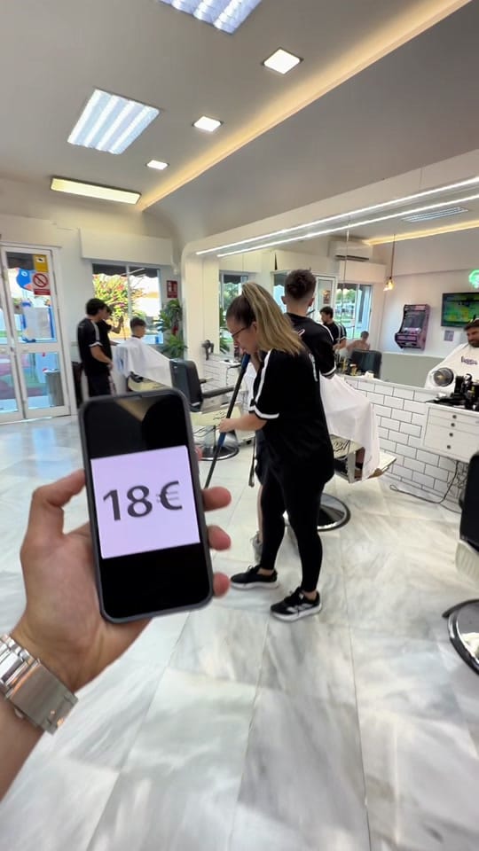Post 2 by Menpeluqueros® on TikTok (video)