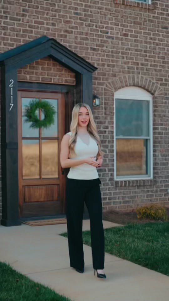 Post 2 by Kelsie Blevins | Realtor®️ on TikTok (video)