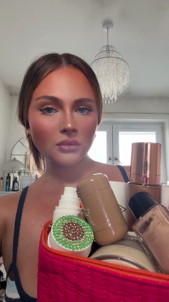 Post 8 by 𝐌𝐞𝐠𝐡𝐚𝐧 𝐇𝐮𝐠𝐠𝐢𝐧𝐬 on TikTok (video)