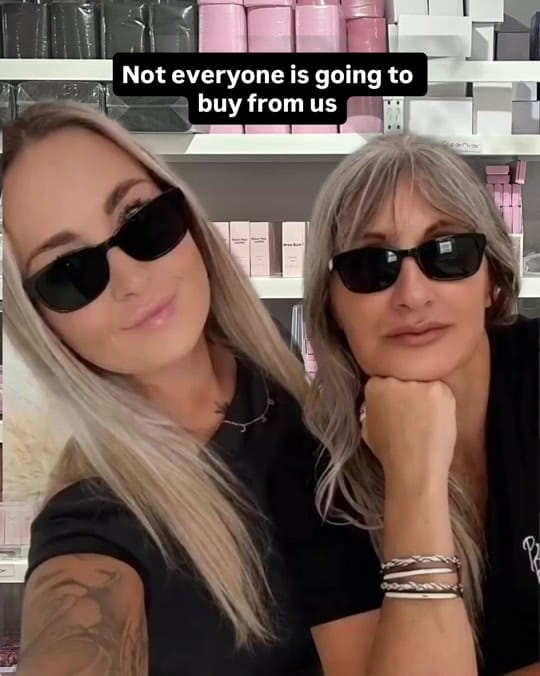 Post 10 by Bomb Beauty Co on TikTok (video)