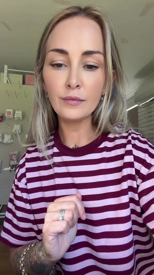 Post 4 by Bomb Beauty Co on TikTok (video)