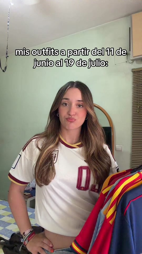 Post 6 by luciagomoy✨ on TikTok (video)