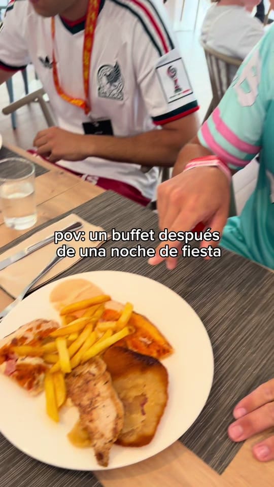 Post 1 by luciagomoy✨ on TikTok (video)