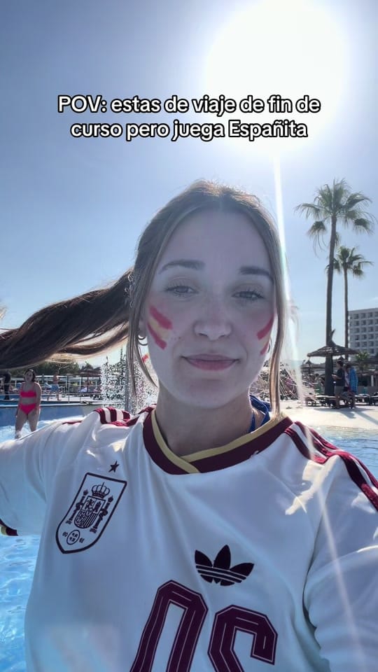 Post 2 by luciagomoy✨ on TikTok (video)