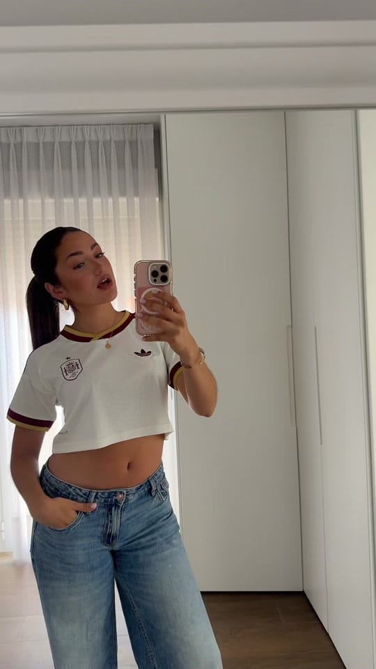 Post 4 by aari💗💗💗💗 on TikTok (video)
