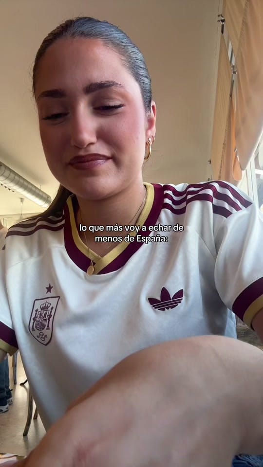 Post 8 by aari💗💗💗💗 on TikTok (video)