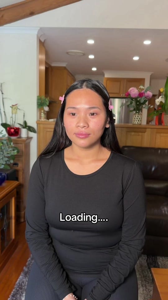 Post 1 by Nhi Makeup Artistry on TikTok (video)