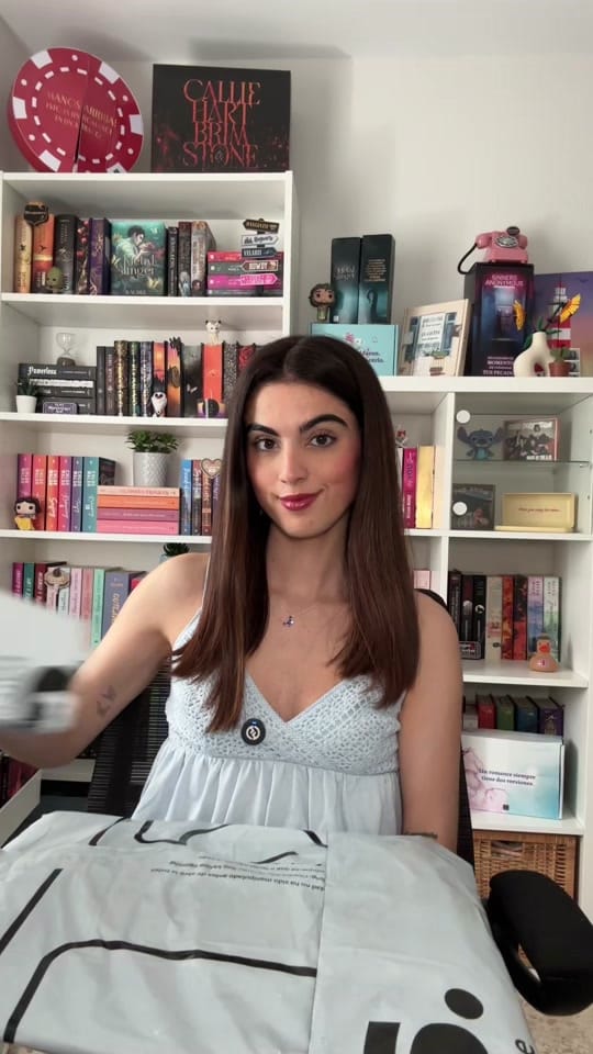 Post 3 by Teresa 📚🩵 on TikTok (video)