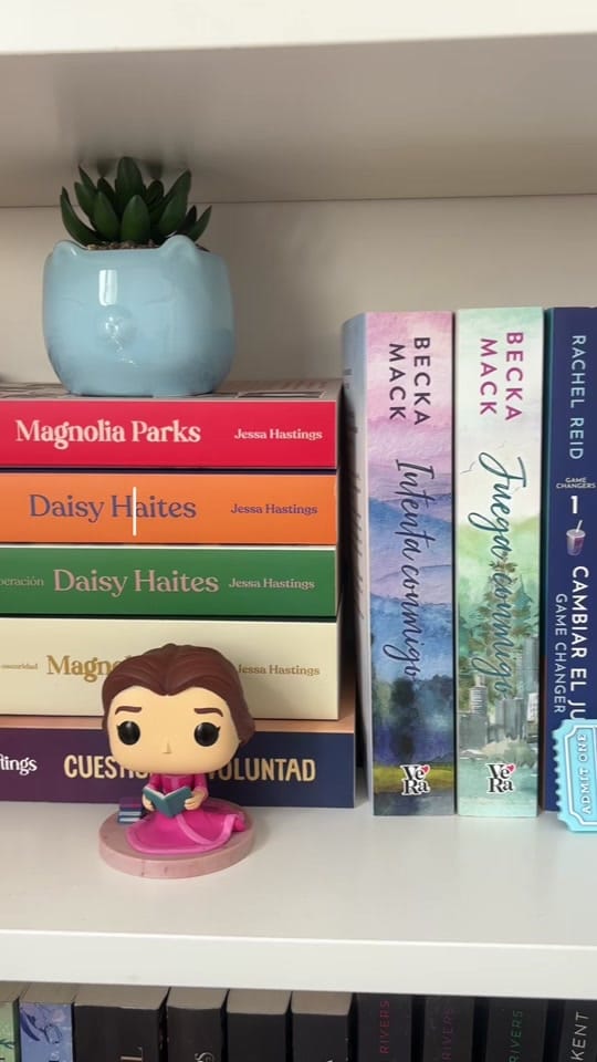 Post 2 by Teresa 📚🩵 on TikTok (video)