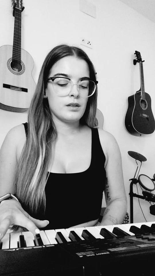 Post 5 by Lucía Rodríguez 🎼 on TikTok (video)