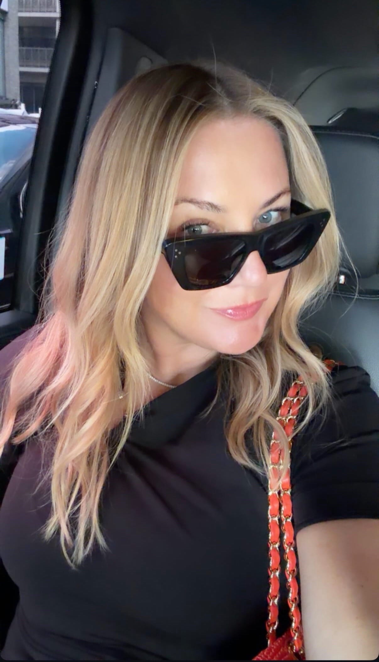 Post 4 by Tobi Makeup on TikTok (video)