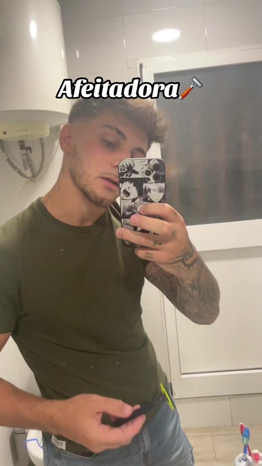 Post 2 by Berenguer🦈 on TikTok (video)