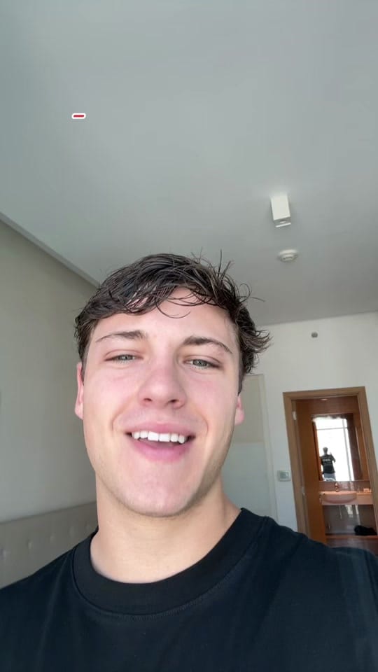 Post 4 by Emilio Herrera on TikTok (video)