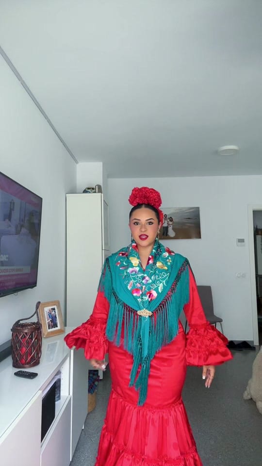 Post 2 by Naiala López on TikTok (video)