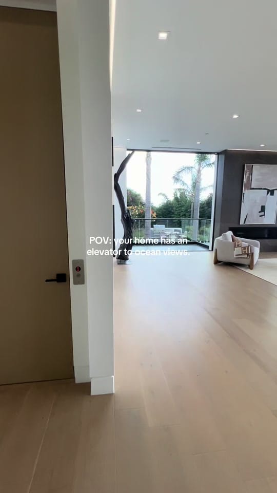Post 5 by Ariana Berson on TikTok (video)