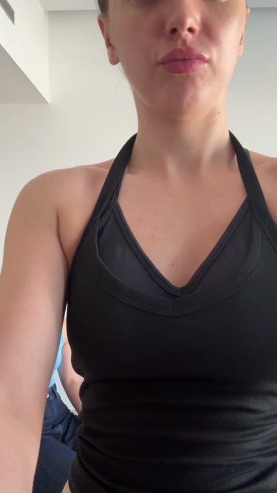 Post 8 by Fabiana on TikTok (video)