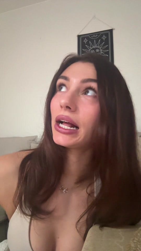 Post 1 by Sammie Leigh Artistry on TikTok (video)