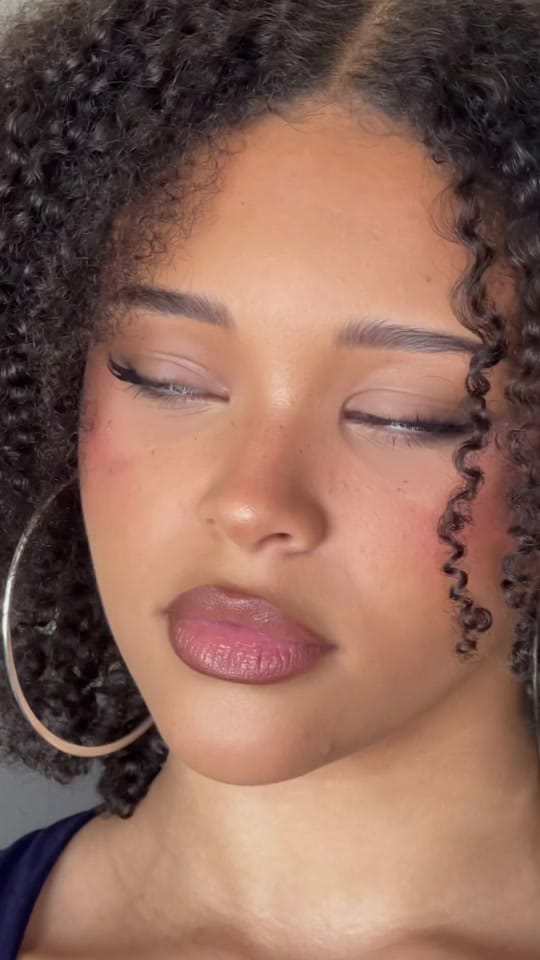 Post 7 by Sammie Leigh Artistry on TikTok (video)