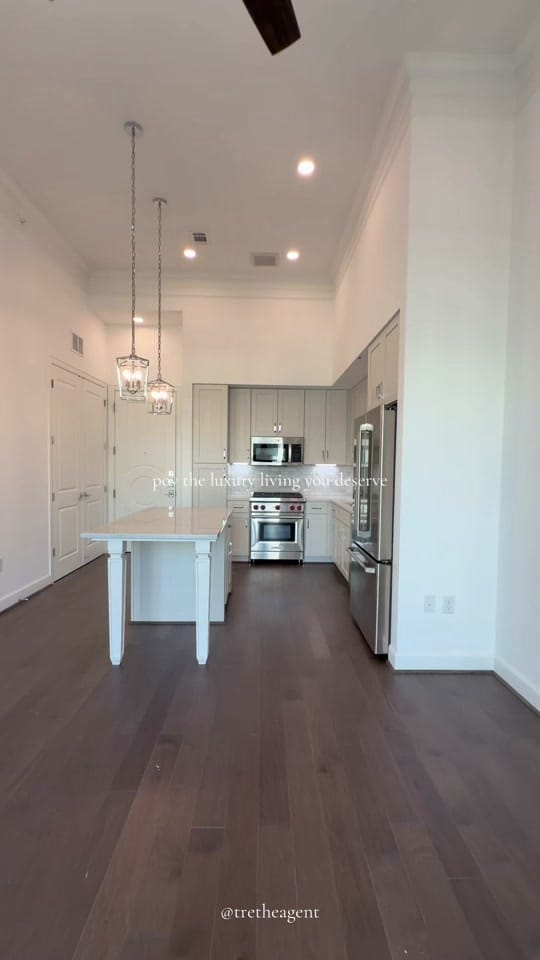 Post 3 by houston apartments on TikTok (video)