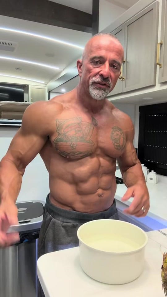 Post 1 by Dennis Johnson on TikTok (video)