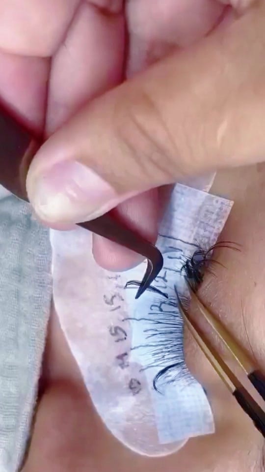 Post 6 by lashmer_wholesaler on TikTok (video)