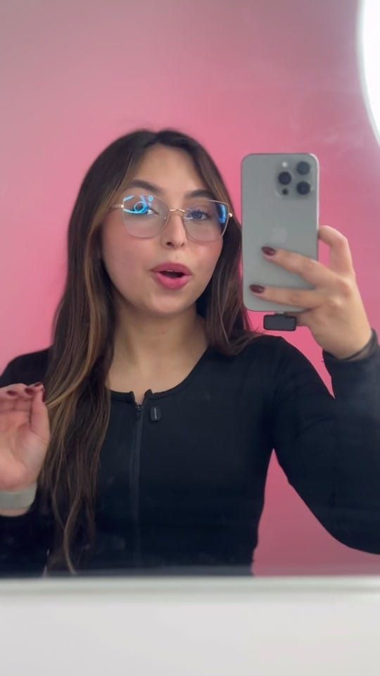 Post 2 by Albany Contreras| Maquilladora on TikTok (video)