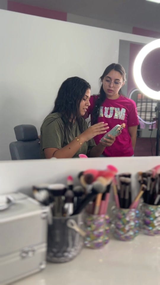 Post 6 by Albany Contreras| Maquilladora on TikTok (video)