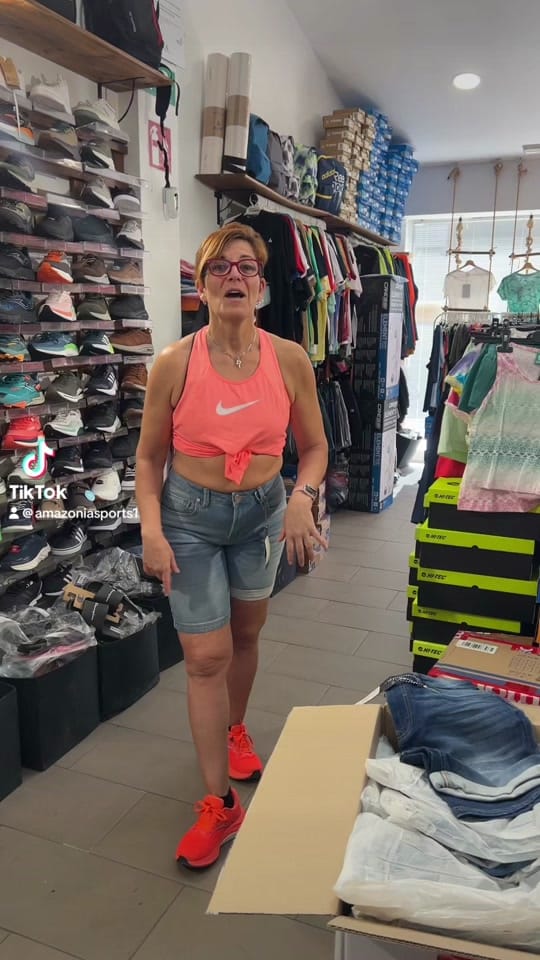 Post 3 by Tienda artículos deportivos on TikTok (video)