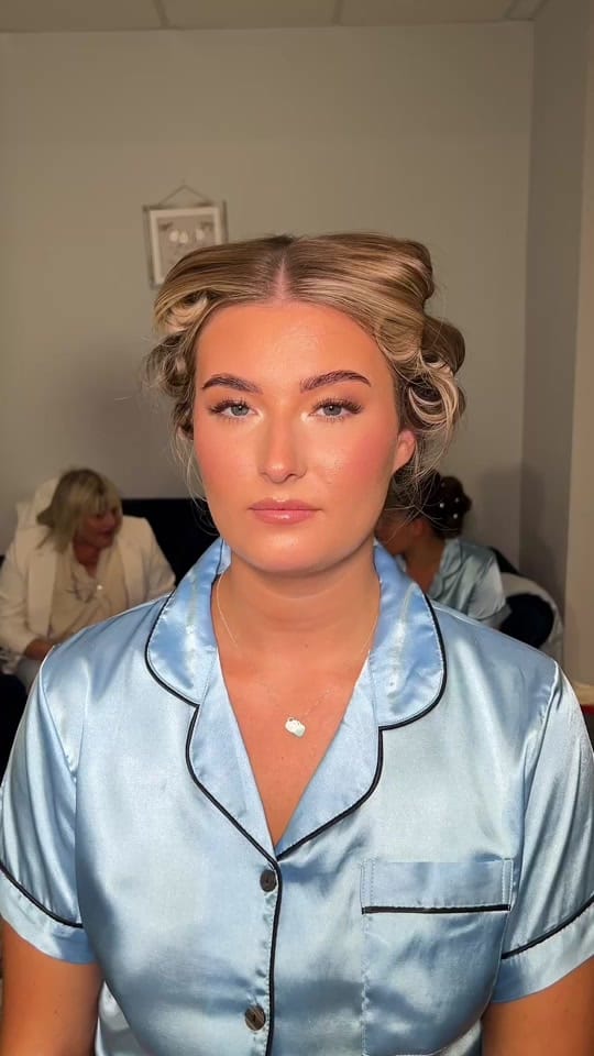 Post 8 by makeupbykatiesilv on TikTok (video)