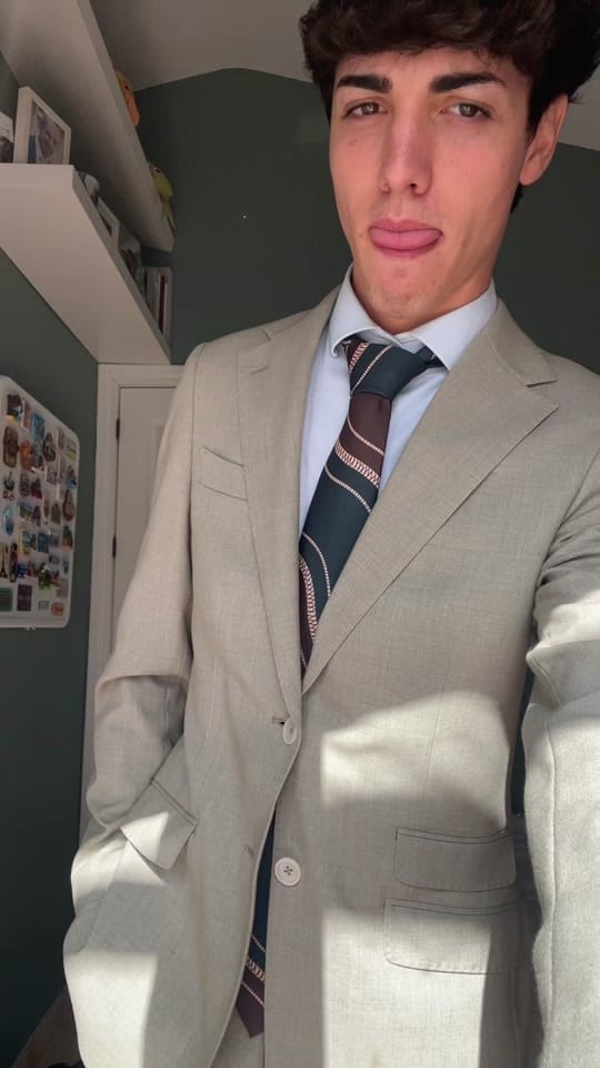 Post 1 by Enueel 🤠 on TikTok (video)