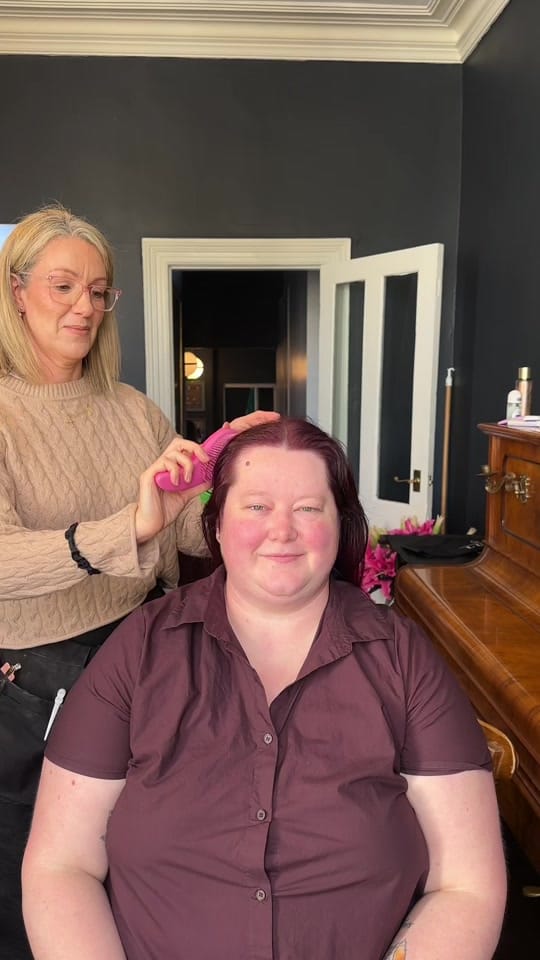 Post 3 by Amanda Lee Makeup on TikTok (video)