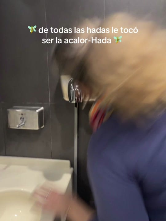 Post 5 by E M E D E 🌺 on TikTok (video)
