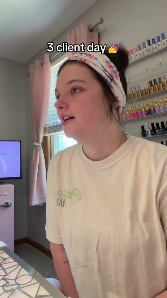 Post 3 by Sydney | Licensed Nail Tech on TikTok (video)