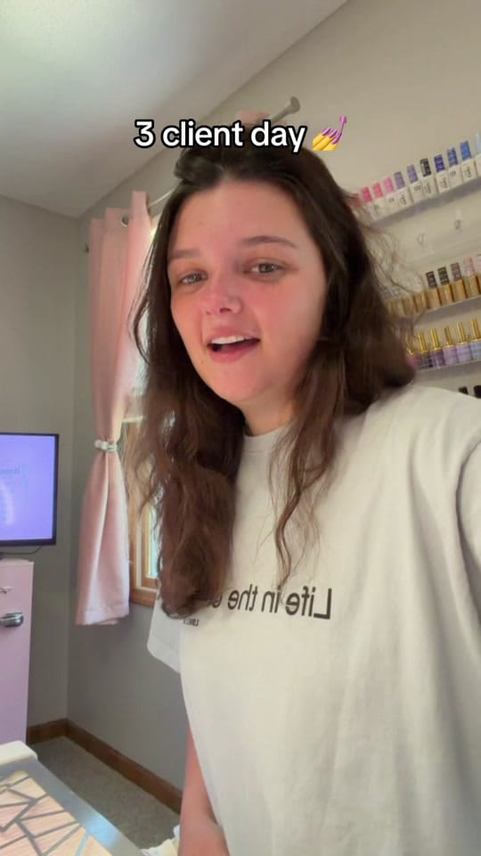 Post 6 by Sydney | Licensed Nail Tech on TikTok (video)