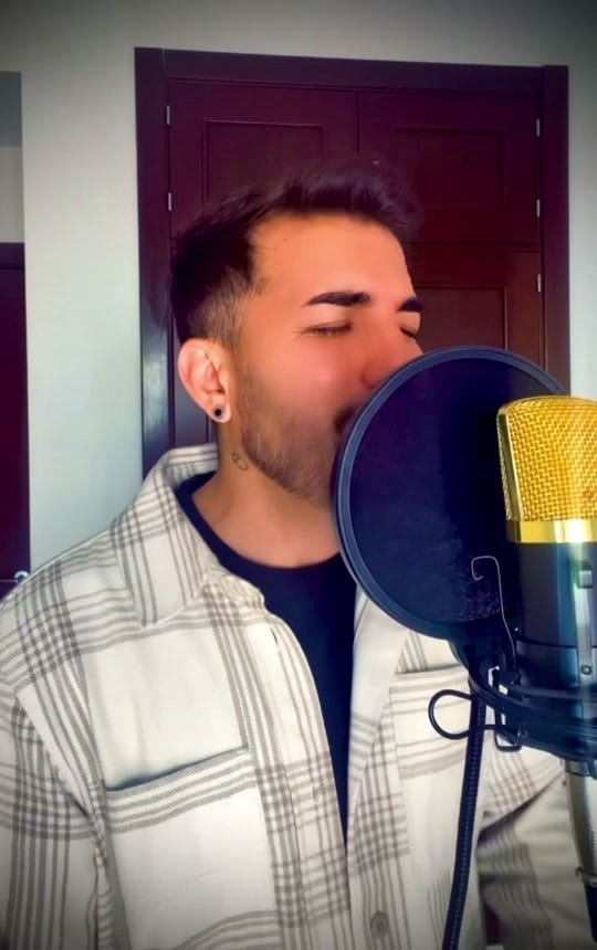 Post 2 by Leo_Castillo on TikTok (video)