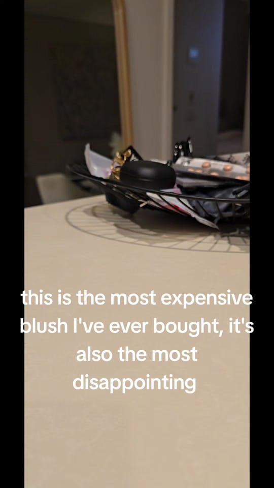Post 2 by Real_hair_barely_there🇦🇺💜 on TikTok (video)